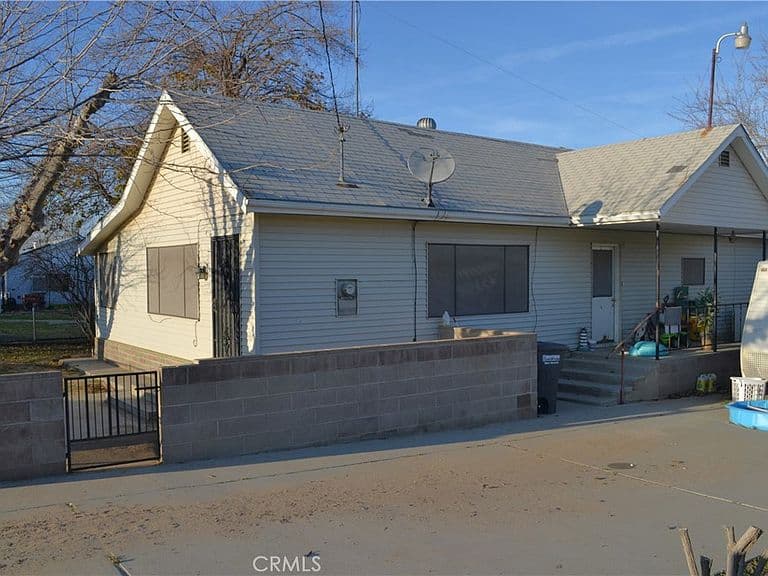 Listing photo 5