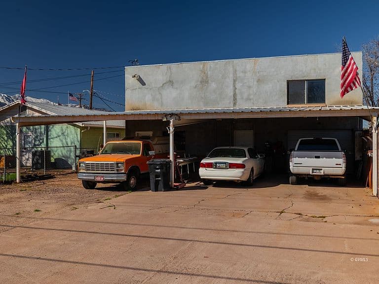 Listing photo 4