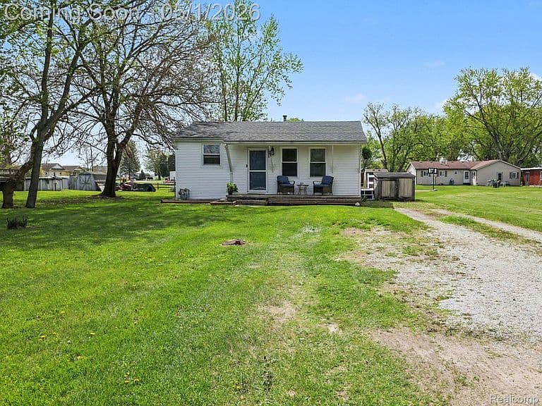 Listing photo 2