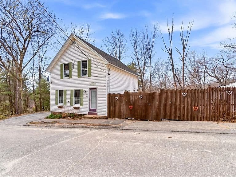 Listing photo 3