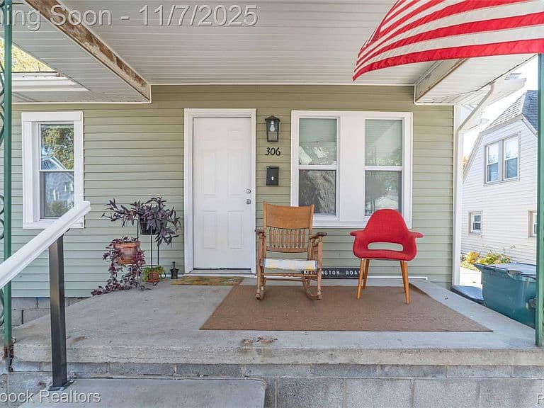 Listing photo 4