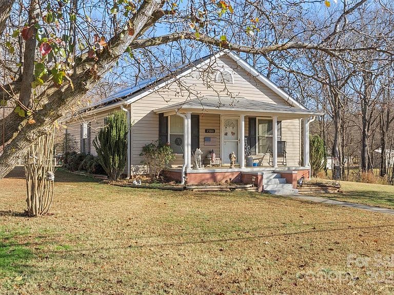 Listing photo 4