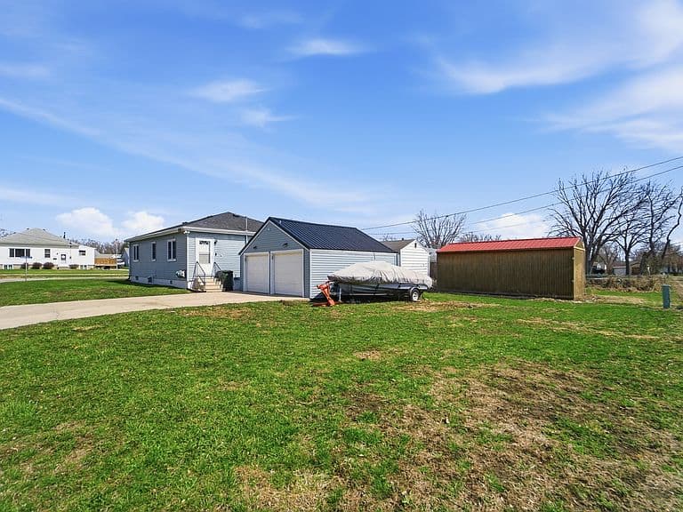 Listing photo 4