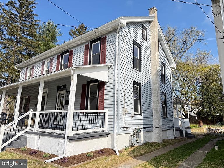 Listing photo 3