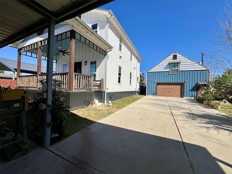 Listing photo 4