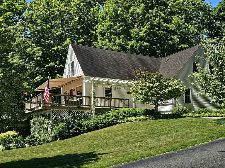 Listing photo