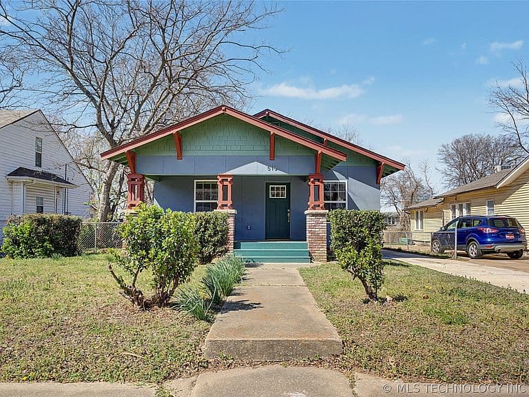Listing photo 3