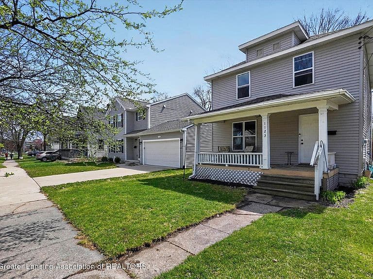 Listing photo 2