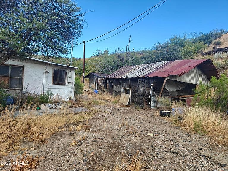 Listing photo 4