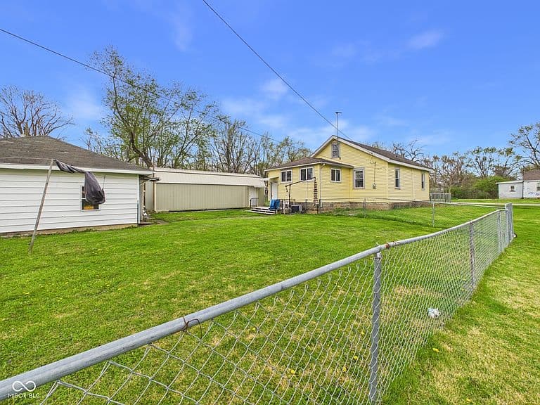 Listing photo 5
