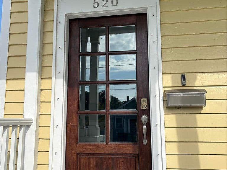 Listing photo 5