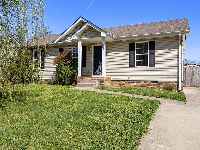 Listing photo 5