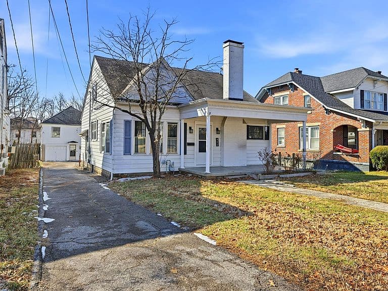 Listing photo 3