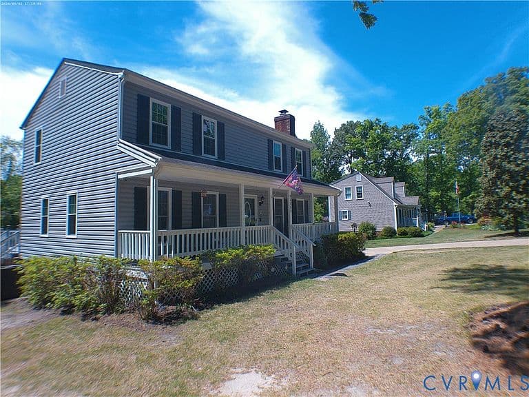 Listing photo 2
