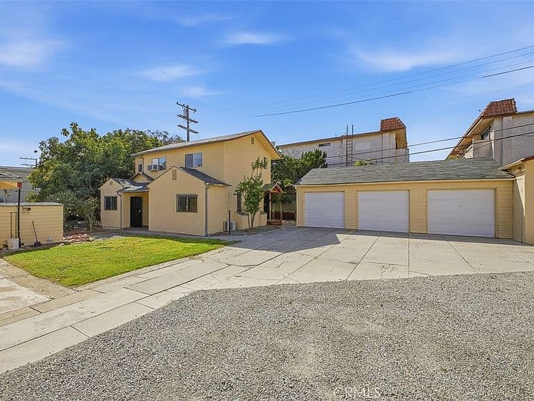 Listing photo 3