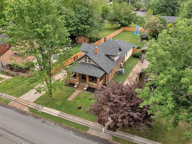 Listing photo 4