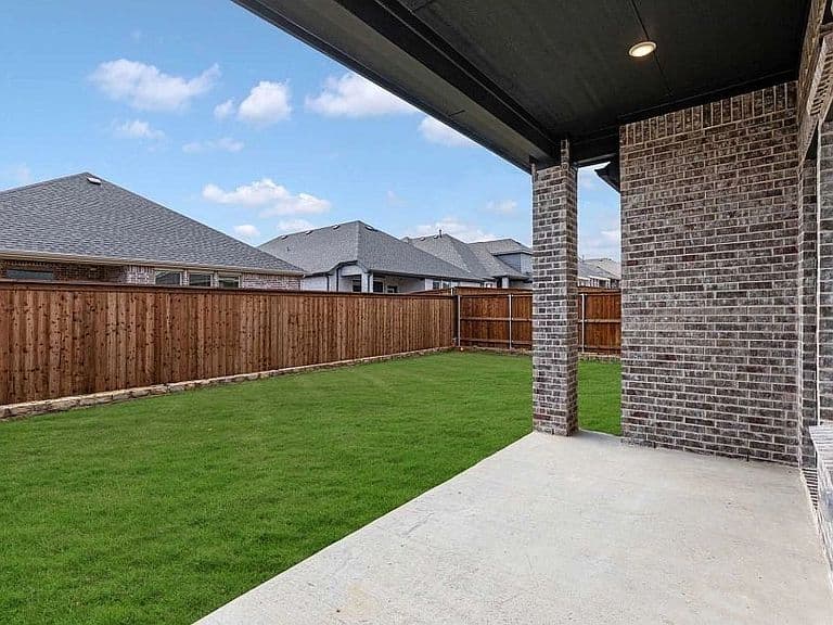 Listing photo 4