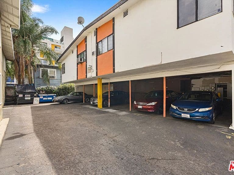 Listing photo 5