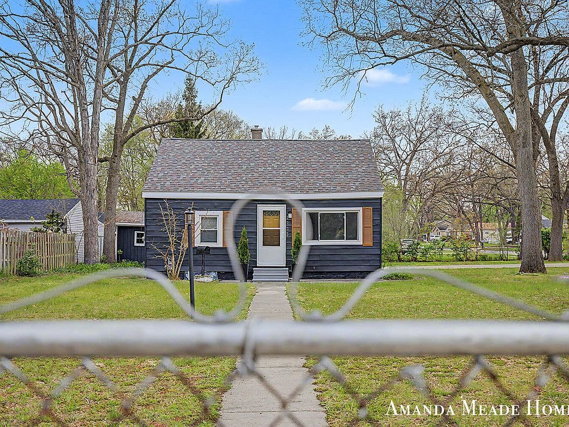 Primary listing photo
