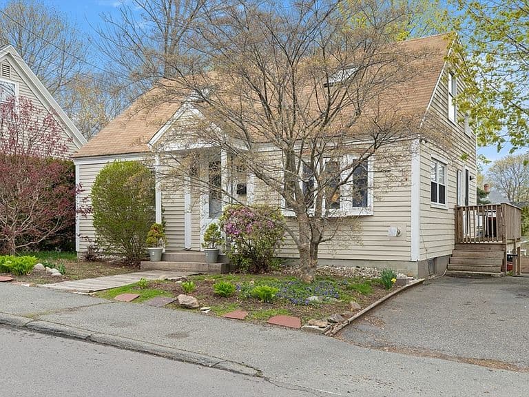 Listing photo 3