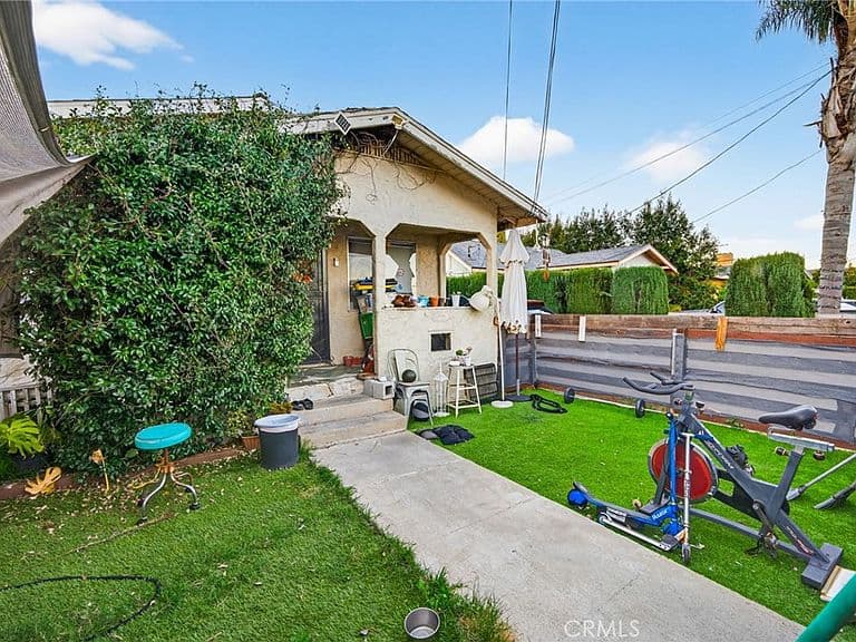 Listing photo 5