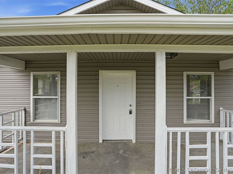 Listing photo 4