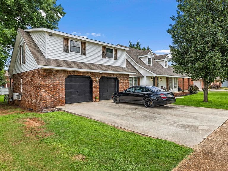 Listing photo 5