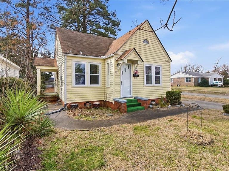 Listing photo 3
