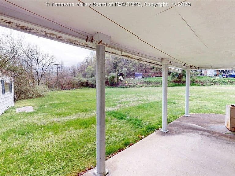 Listing photo 4