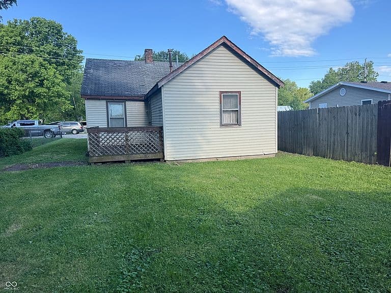 Listing photo 2