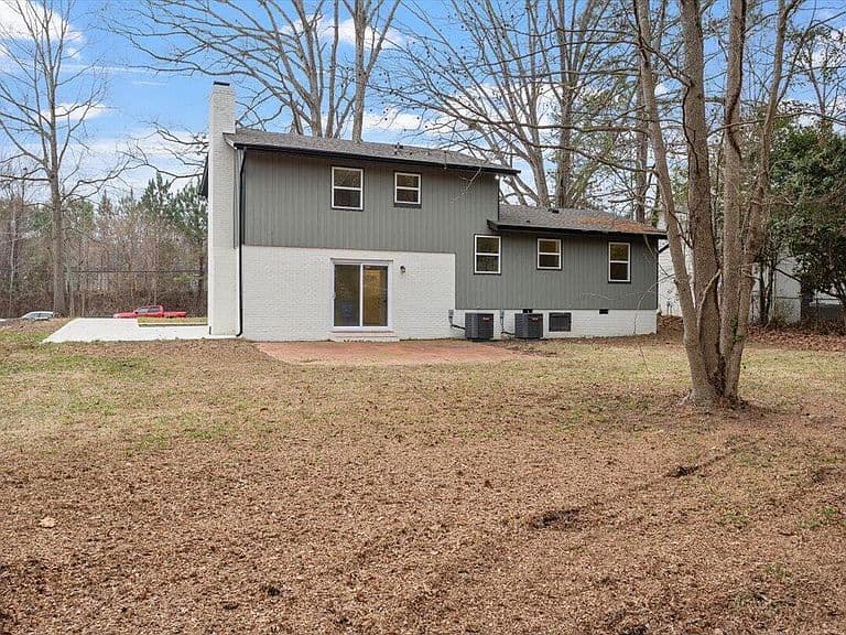 Listing photo 4
