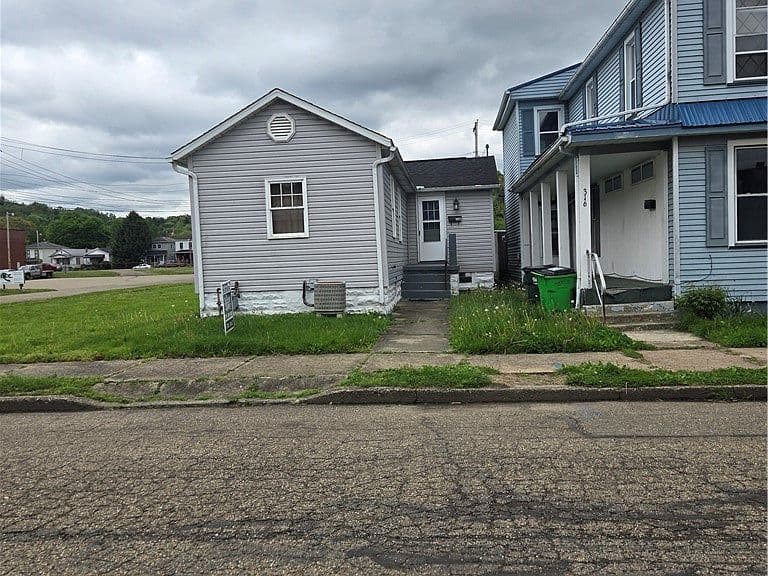 Listing photo 2