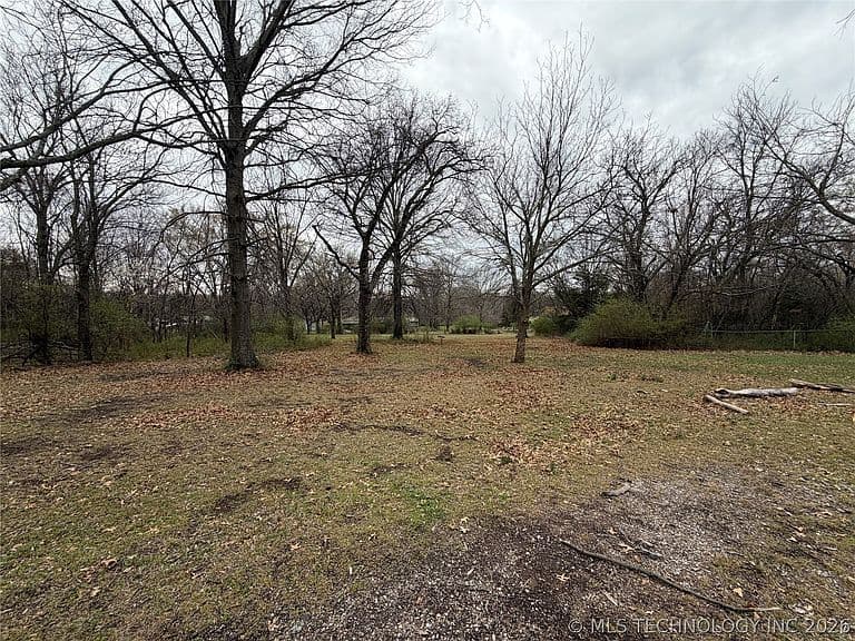 Listing photo 5