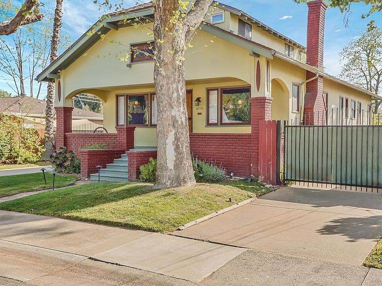 Listing photo 3