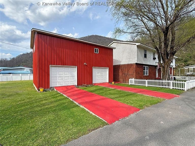 Listing photo 4