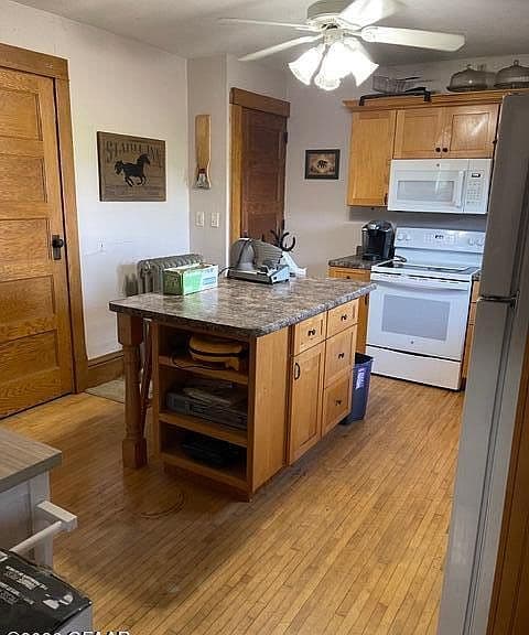 Listing photo 4