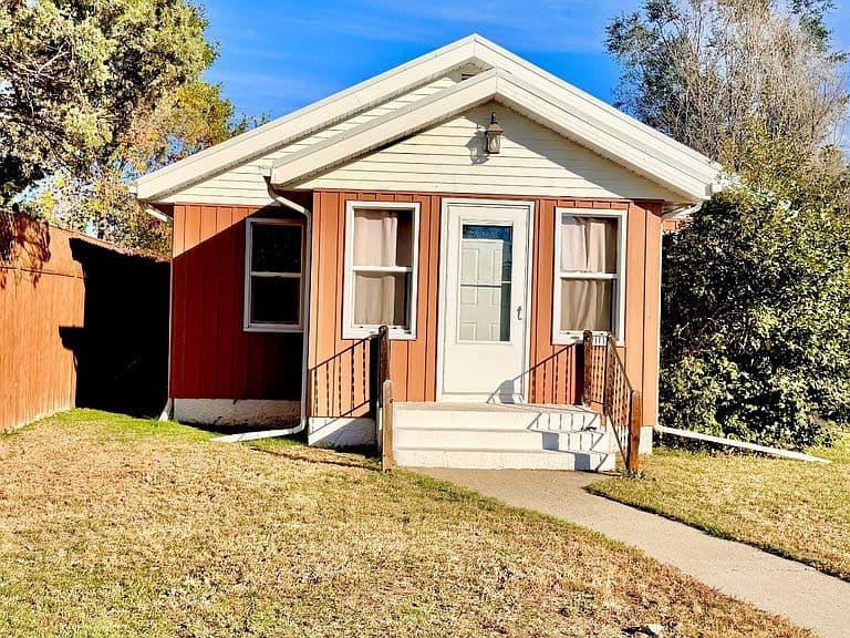 Listing photo 3