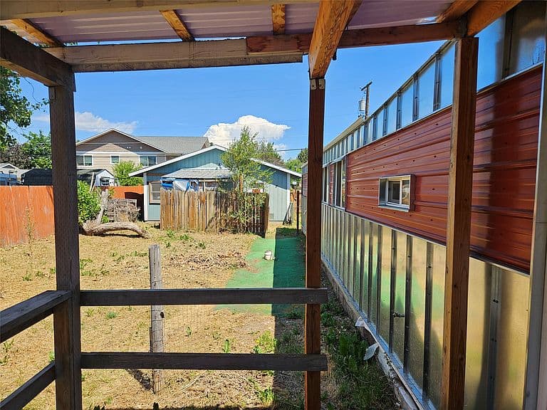 Listing photo 4