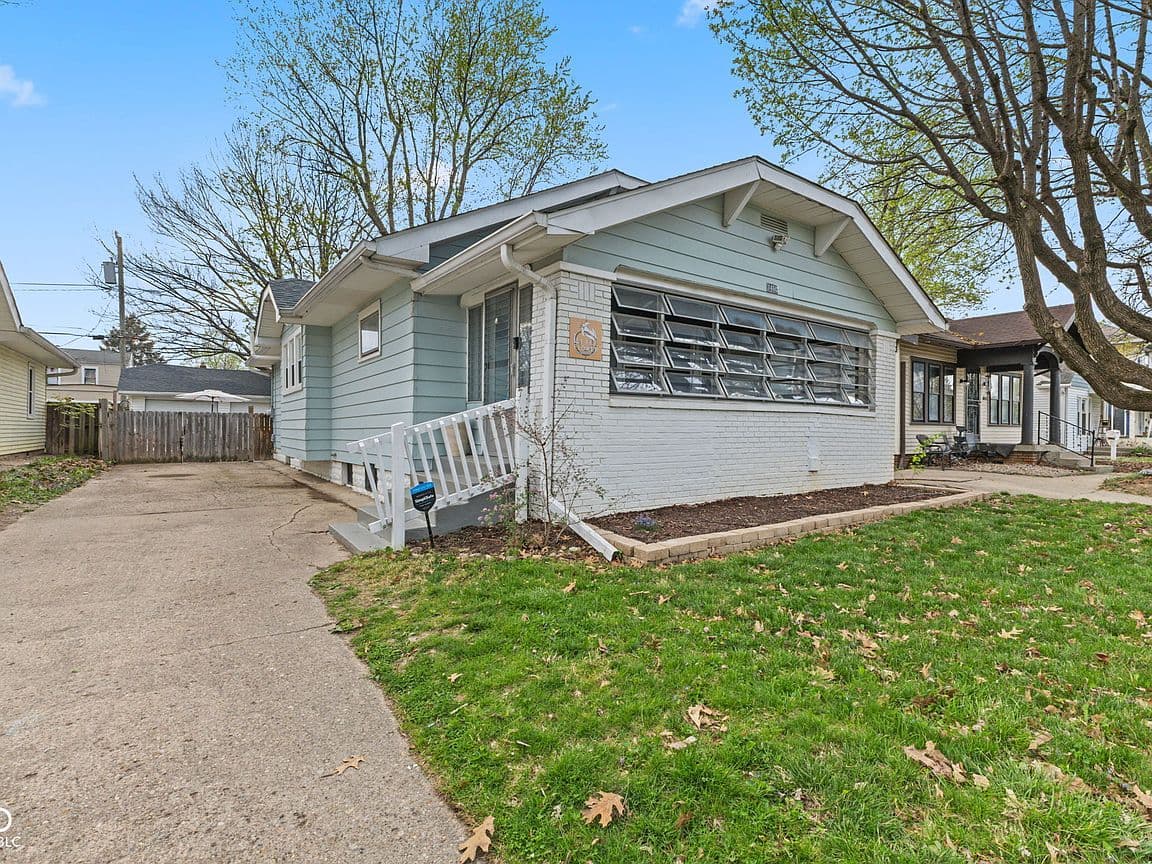 Primary listing photo