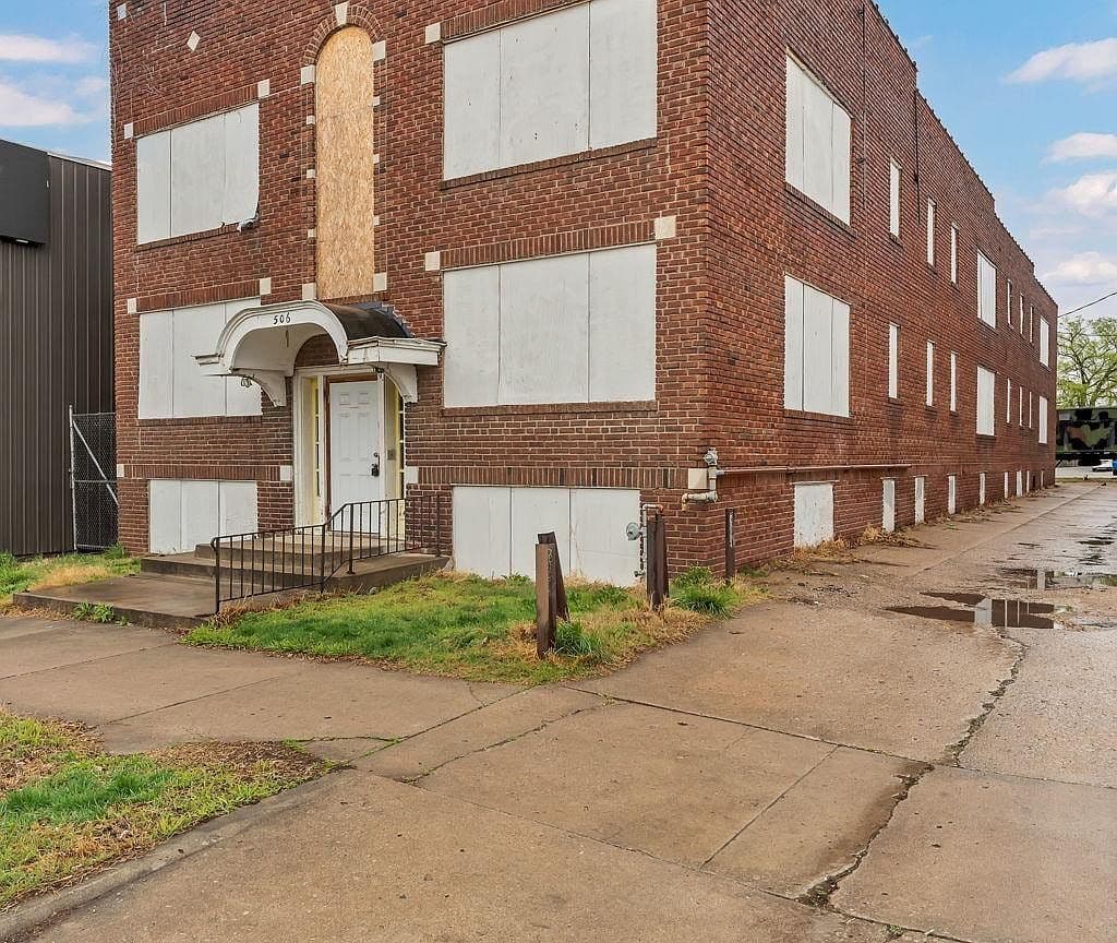 Primary listing photo