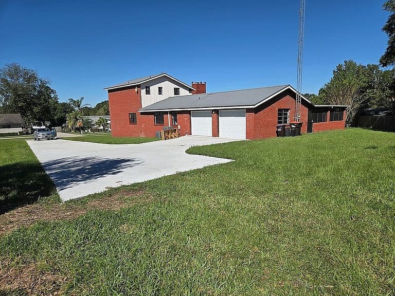 Listing photo 5