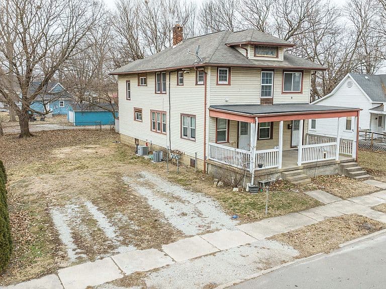 Listing photo 4