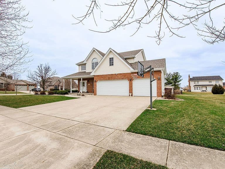 Listing photo 3