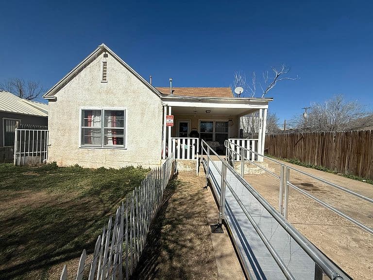 Listing photo 5