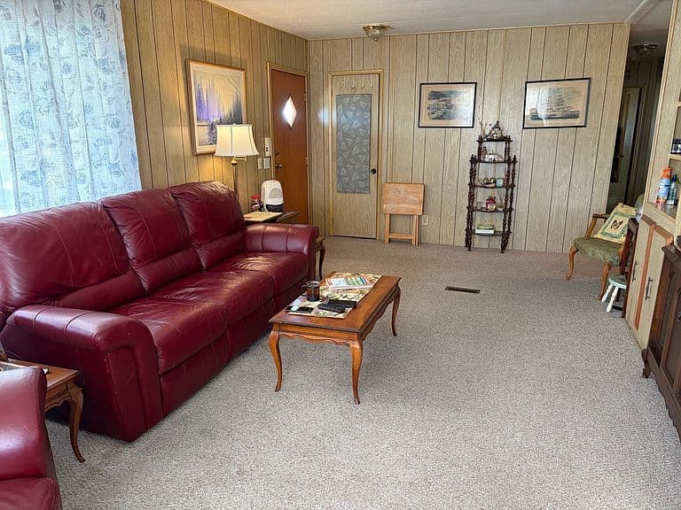 Listing photo 5