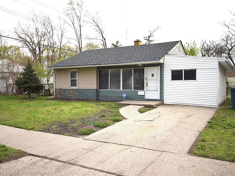 Listing photo 2