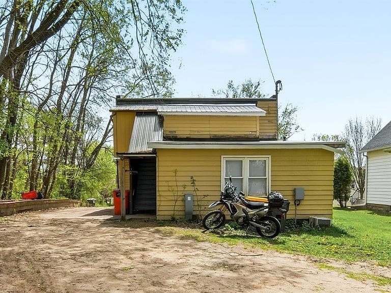 Listing photo 5