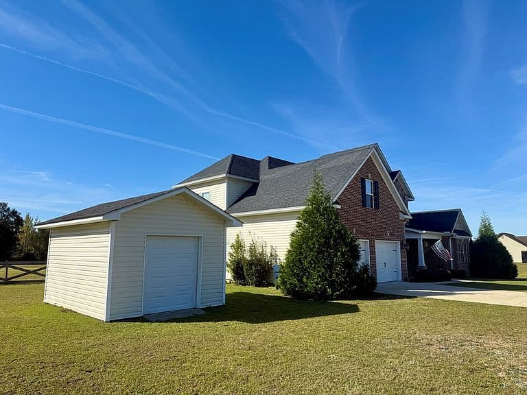 Listing photo 4