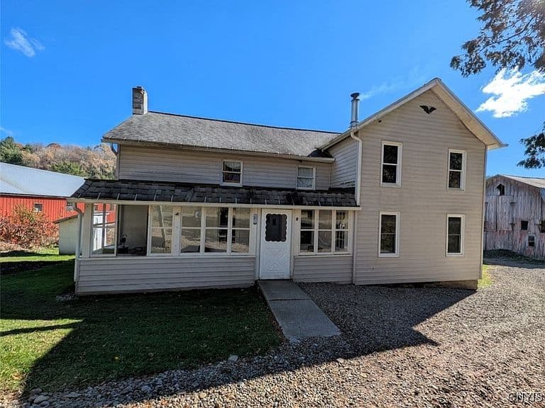 Listing photo 5