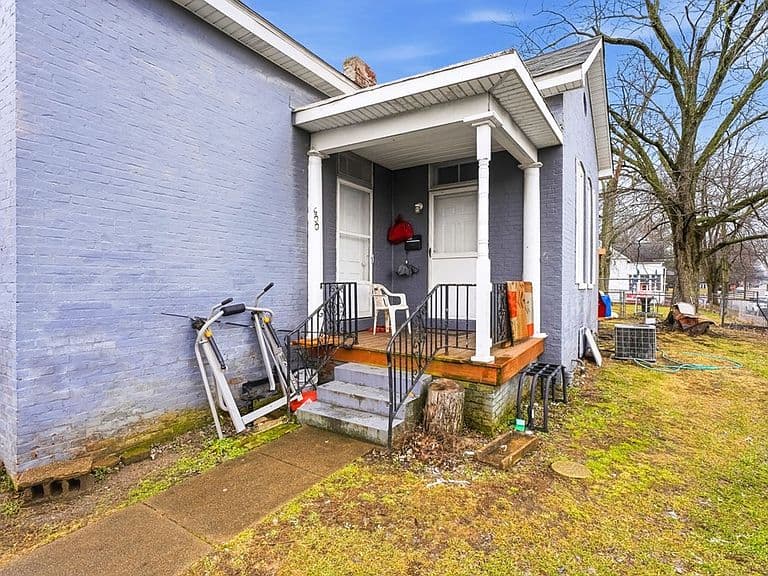 Listing photo 3
